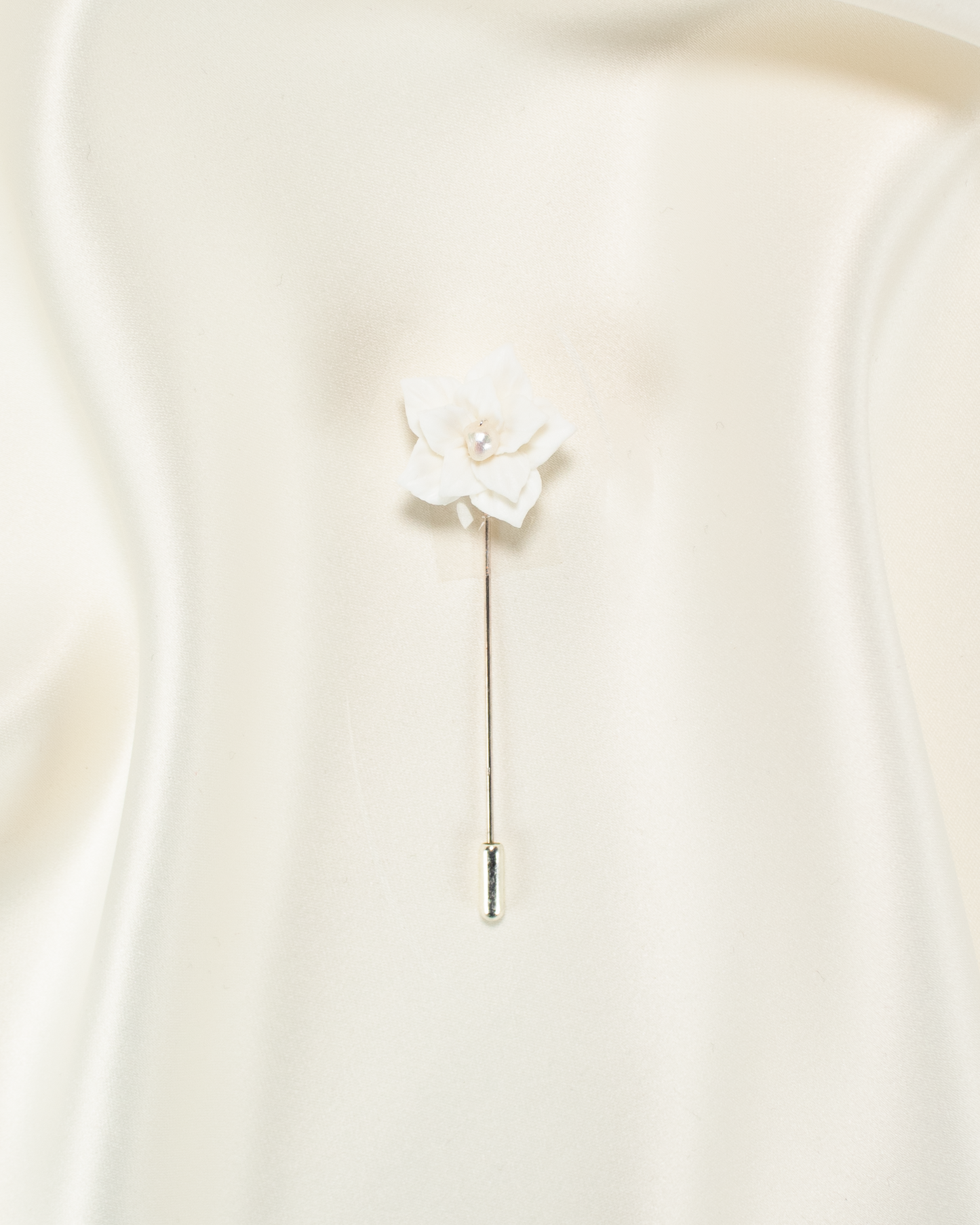 Boutonniere Flor & Perla